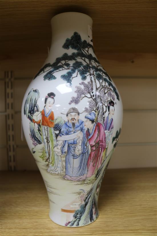 A Chinese famille rose vase and a similar dish 13in. & 10.75in.